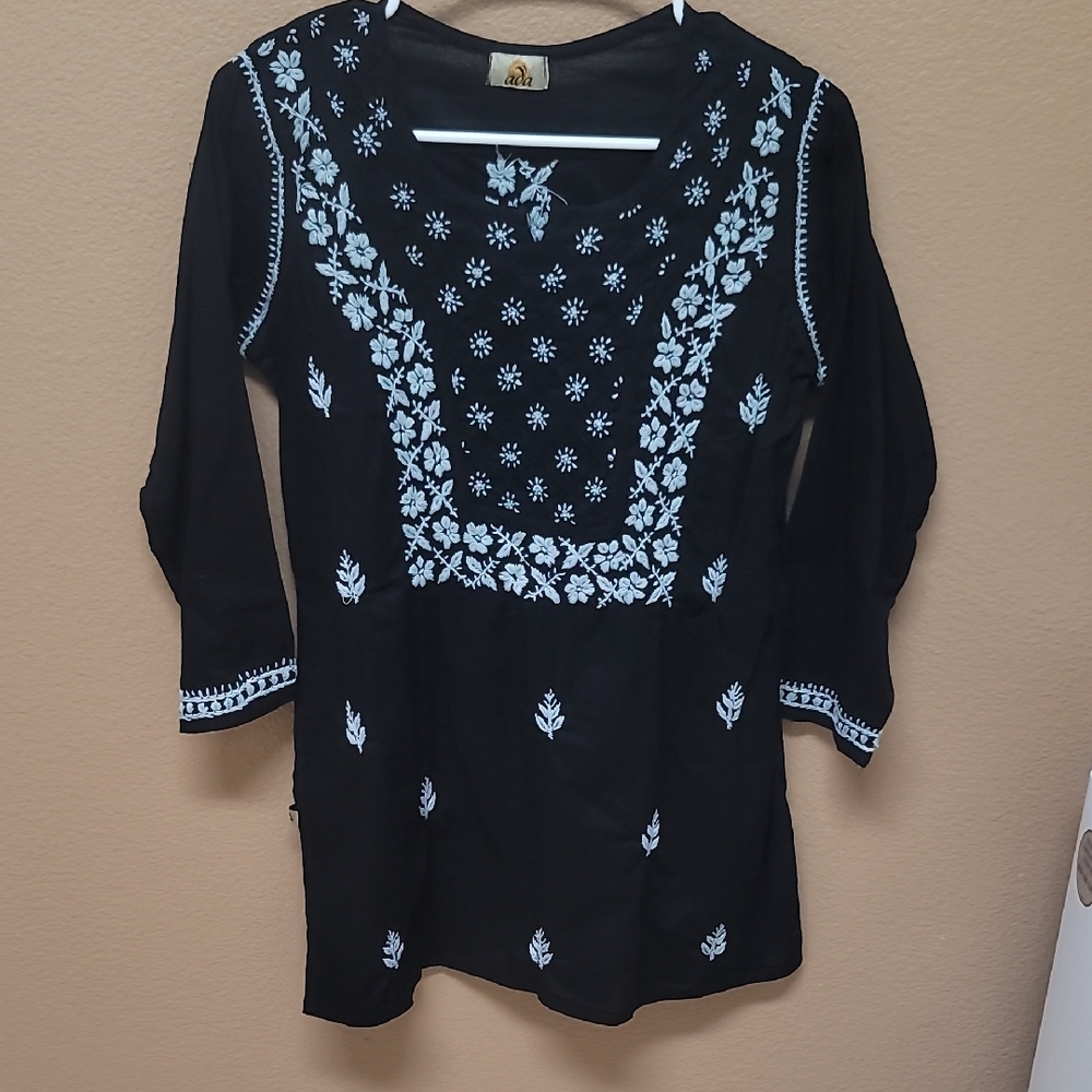 Ada Black Embroidered Tunic with 3/4 Sleeves 🖤